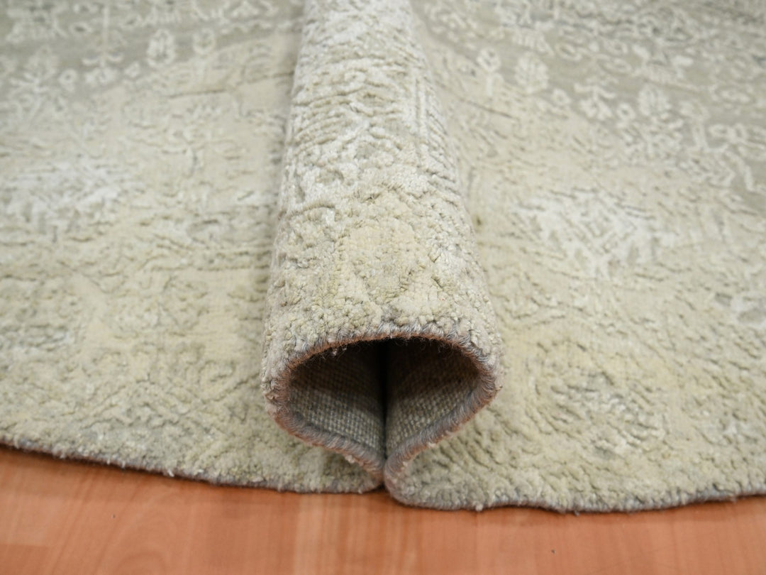 9'9" x 10'1" New Hand Knotted Ivory Wool & Silk Round Oriental Rug - MOA10275681