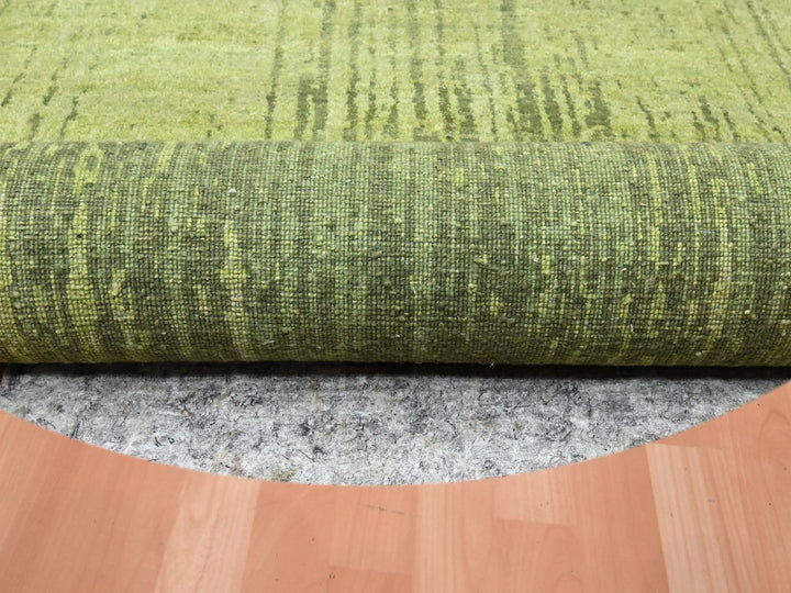 8'1" x 8'1" New Hand Knotted Green Wool Round Oriental Rug - MOA10275858