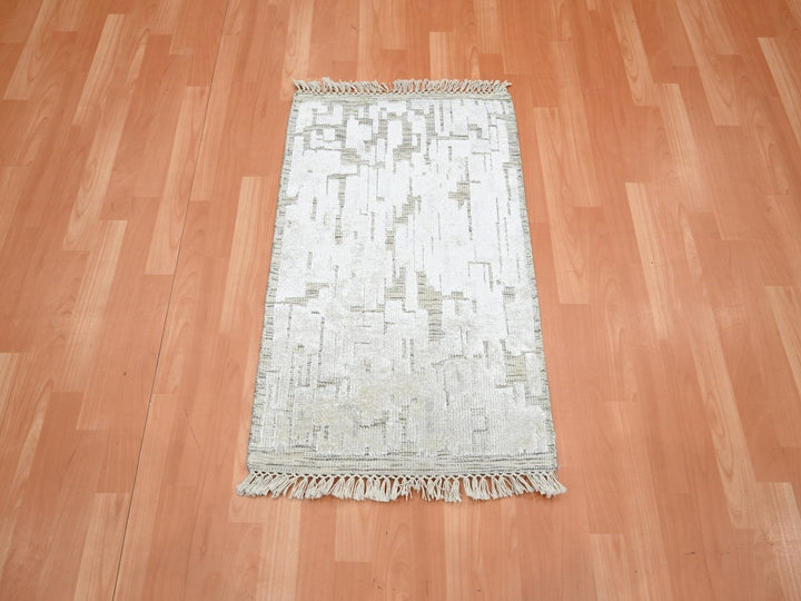 2'0" x 3'0" New Hand Knotted Ivory Silk Rectangle Oriental Rug - MOA10275877