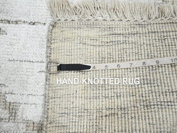 2'0" x 3'0" New Hand Knotted Ivory Silk Rectangle Oriental Rug - MOA10275877