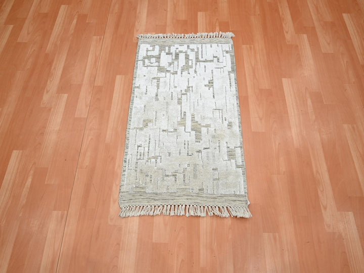 2'0" x 3'0" New Hand Knotted Ivory Silk Rectangle Oriental Rug - MOA10275878