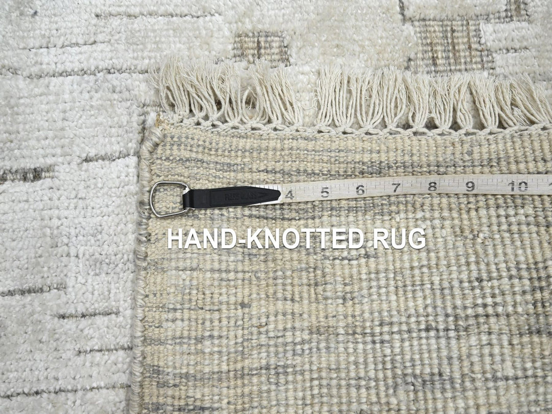 2'0" x 3'0" New Hand Knotted Ivory Silk Rectangle Oriental Rug - MOA10275878