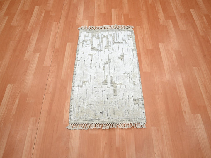 2'0" x 3'0" New Hand Knotted Ivory Silk Rectangle Oriental Rug - MOA10275879