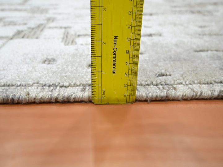 2'0" x 3'0" New Hand Knotted Ivory Silk Rectangle Oriental Rug - MOA10275879