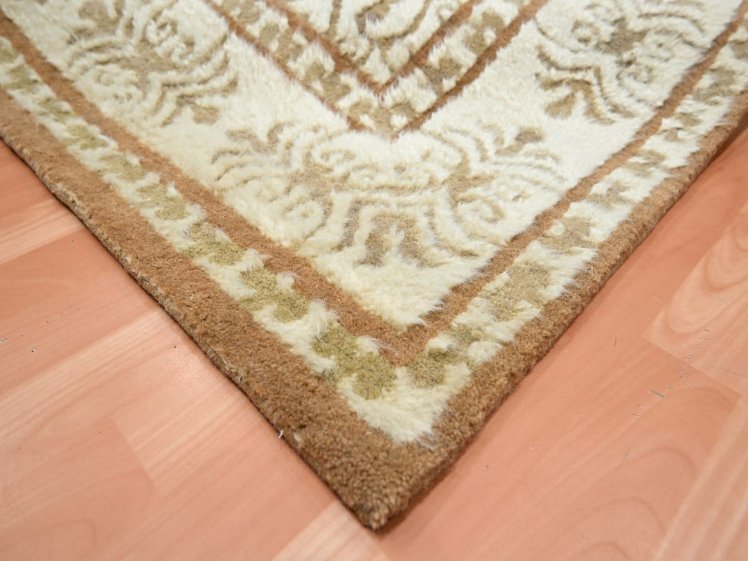 8'11" x 12'3" New Hand Knotted Ivory Wool Rectangle Oriental Rug - MOA10275947