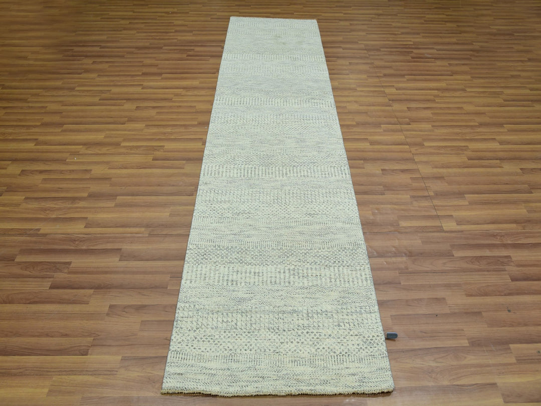 2'6" x 10'1" New Hand Knotted Ivory Wool Runner Oriental Rug - MOA10276028