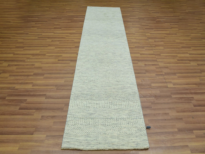 2'6" x 10'1" New Hand Knotted Ivory Wool Runner Oriental Rug - MOA10276028