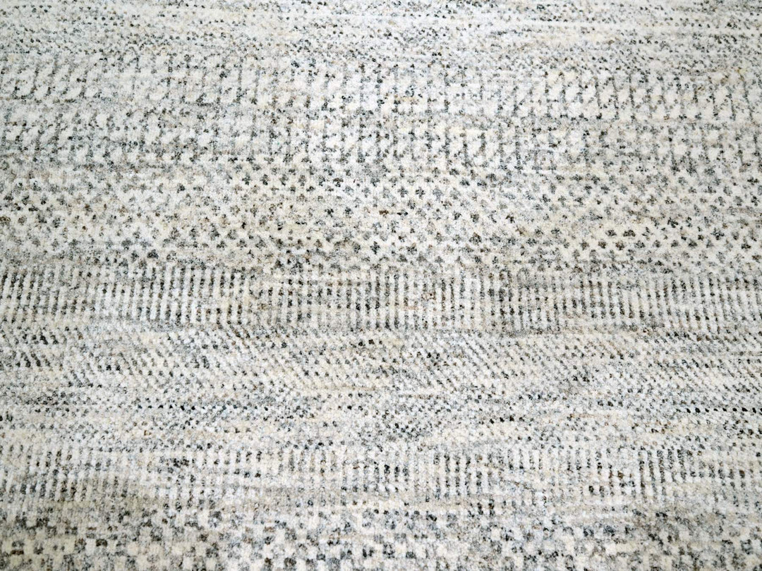 9'1" x 12'0" New Hand Knotted Ivory Wool Rectangle Oriental Rug - MOA10276146