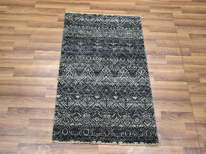 2'0" x 2'11" New Hand Knotted Grey Wool Rectangle Oriental Rug - MOA10276158