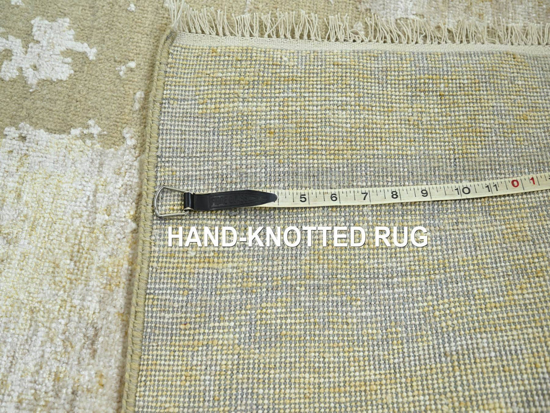 2'6" x 19'0" New Hand Knotted Ivory Wool & Silk Runner Oriental Rug - MOA10276352