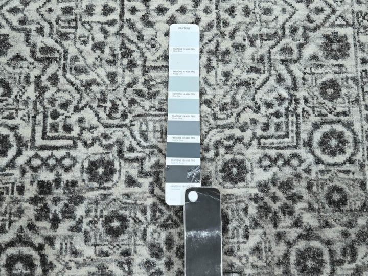 2'8" x 26'0" New Hand Knotted Ivory Wool Runner Oriental Rug - MOA10276438