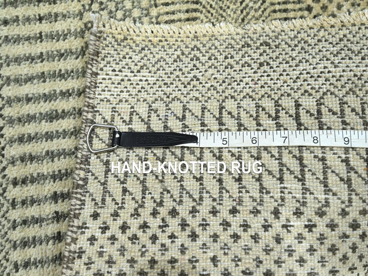 2'0" x 3'0" New Hand Knotted Beige Wool & Silk Rectangle Oriental Rug - MOA10276454