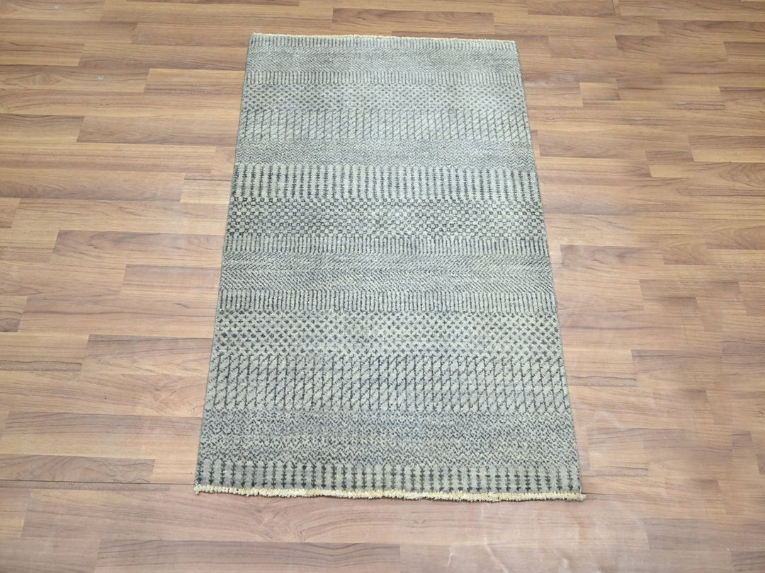 2'0" x 3'0" New Hand Knotted Grey Wool & Silk Rectangle Oriental Rug - MOA10276491