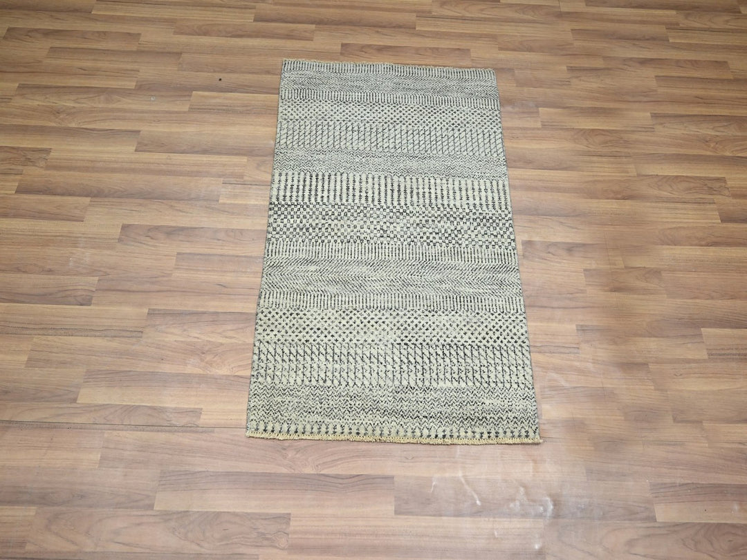 2'0" x 3'0" New Hand Knotted Ivory Wool & Silk Rectangle Oriental Rug - MOA10276499