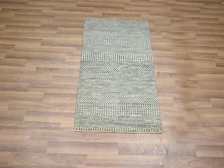 2'0" x 3'0" New Hand Knotted Ivory Wool & Silk Rectangle Oriental Rug - MOA10276499