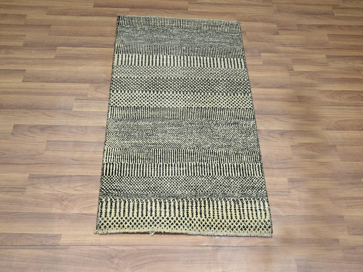 2'0" x 3'0" New Hand Knotted Ivory Wool & Silk Rectangle Oriental Rug - MOA10276525