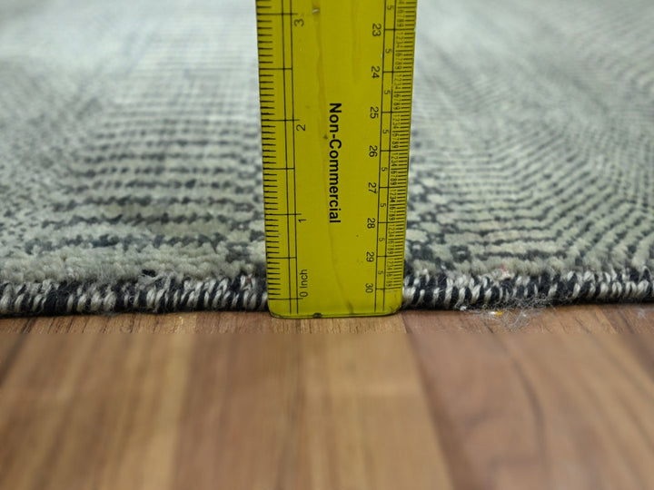 2'0" x 3'0" New Hand Knotted Grey Wool & Silk Rectangle Oriental Rug - MOA10276534