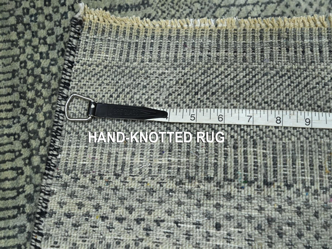 2'0" x 3'0" New Hand Knotted Grey Wool & Silk Rectangle Oriental Rug - MOA10276534