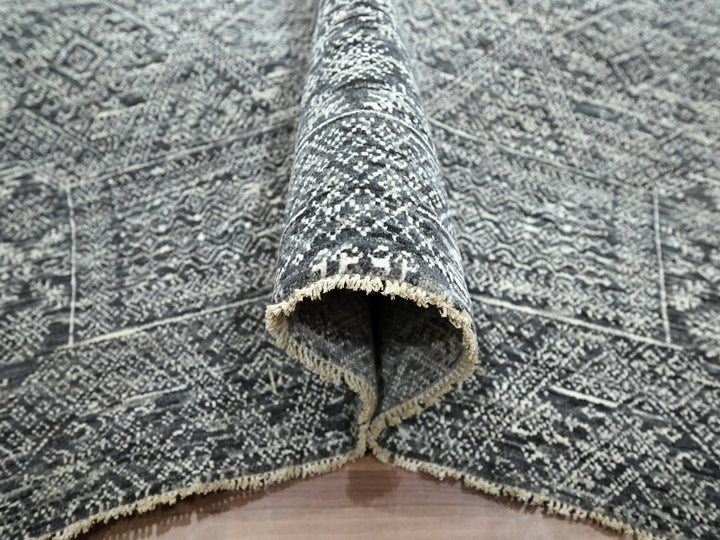 7'10" x 10'0" New Hand Knotted Grey Wool & Silk Rectangle Oriental Rug - MOA10276573