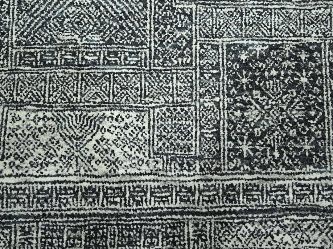 8'10" x 11'11" New Hand Knotted Grey Wool Rectangle Oriental Rug - MOA10276575