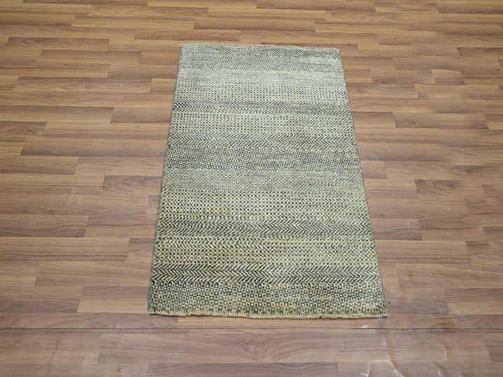 2'0" x 3'0" New Hand Knotted Beige Wool Rectangle Oriental Rug - MOA10276594