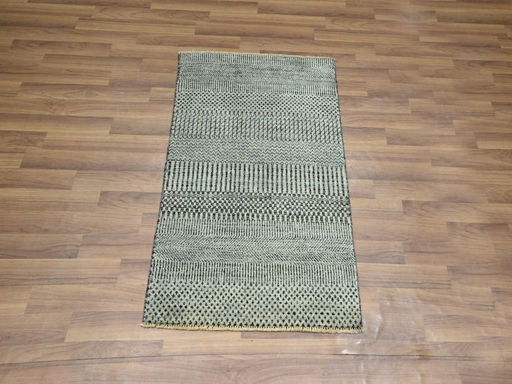 2'0" x 3'0" New Hand Knotted Grey Wool Rectangle Oriental Rug - MOA10276611
