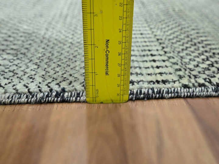 2'0" x 3'0" New Hand Knotted Grey Wool Rectangle Oriental Rug - MOA10276612