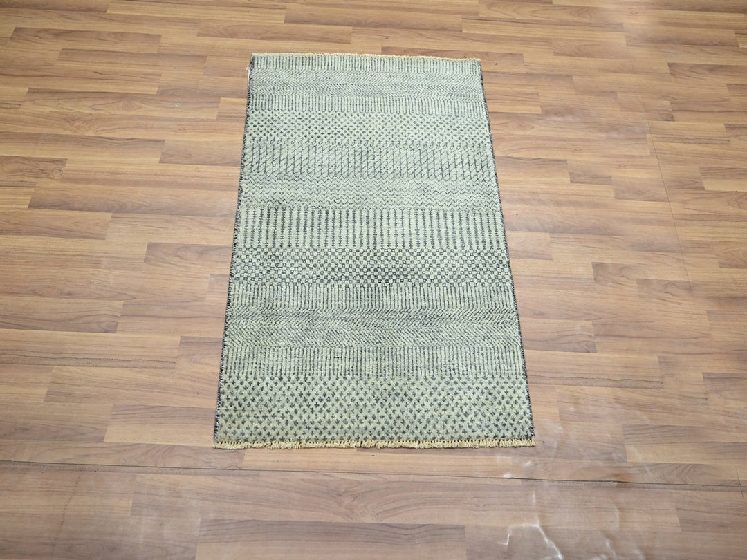2'0" x 3'0" New Hand Knotted Grey Wool Rectangle Oriental Rug - MOA10276613