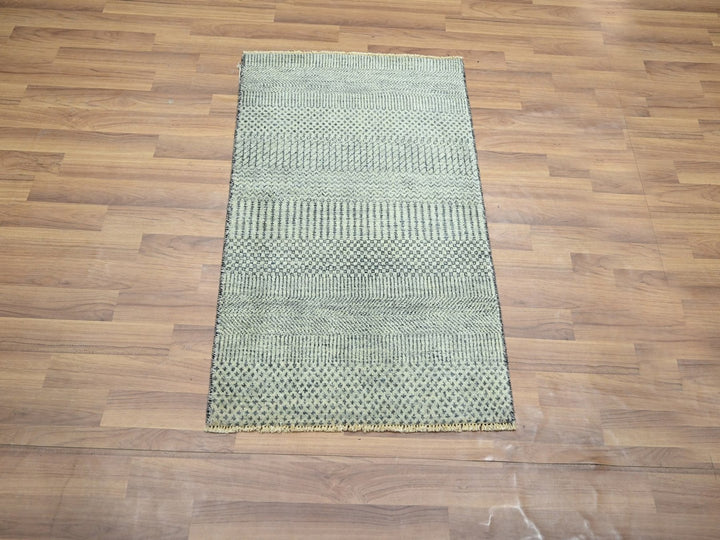 2'0" x 3'0" New Hand Knotted Grey Wool Rectangle Oriental Rug - MOA10276613