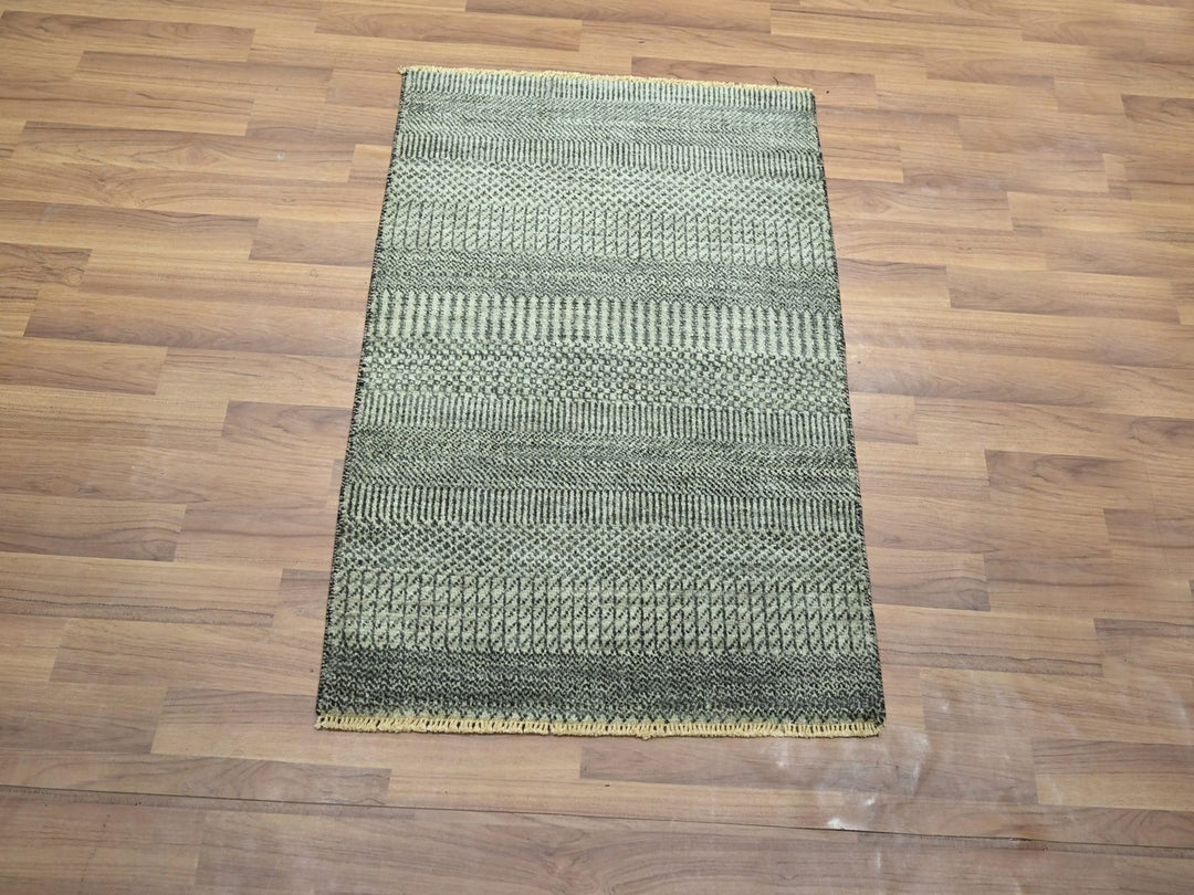 2'0" x 3'0" New Hand Knotted Grey Wool Rectangle Oriental Rug - MOA10276614