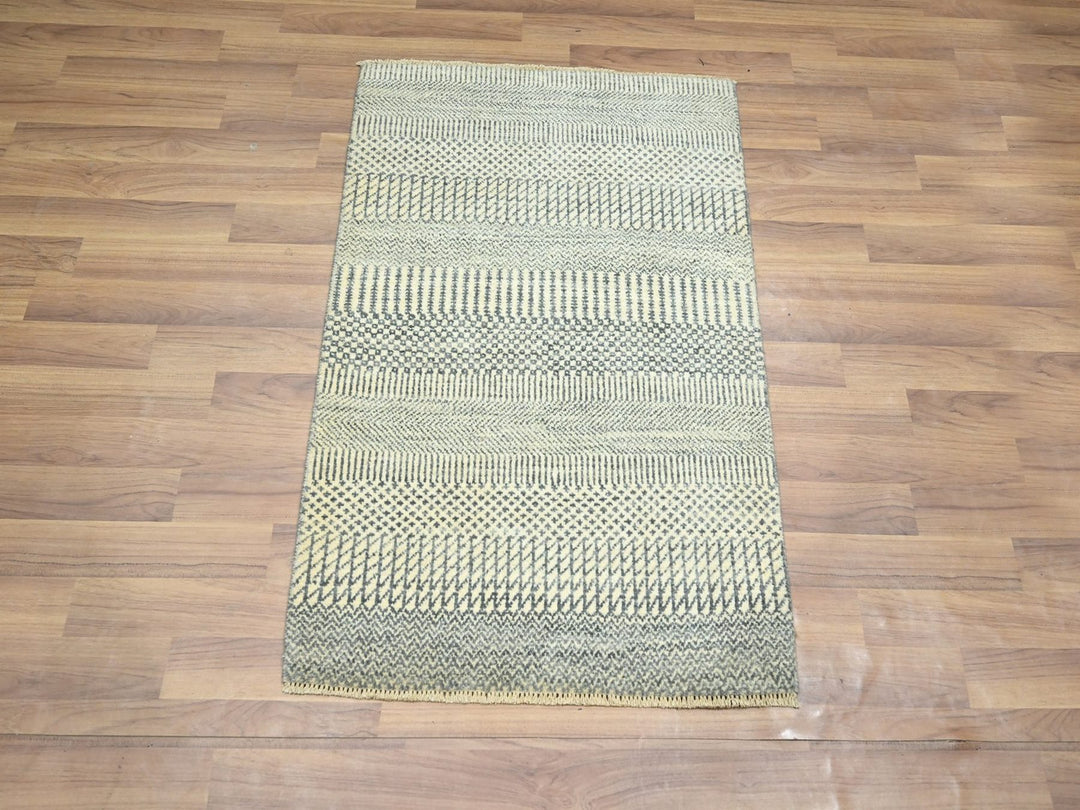 2'0" x 3'0" New Hand Knotted Grey Wool & Silk Rectangle Oriental Rug - MOA10276616
