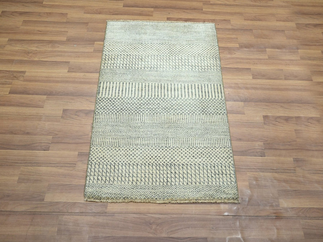 2'0" x 3'0" New Hand Knotted Grey Wool Rectangle Oriental Rug - MOA10276617