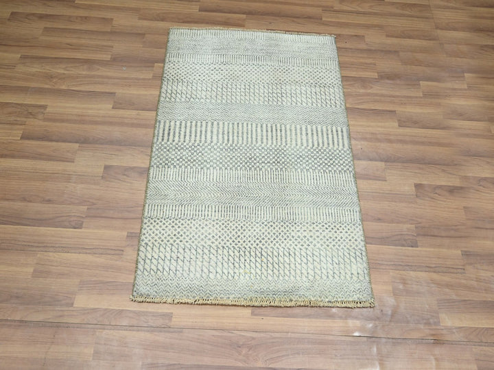2'0" x 3'0" New Hand Knotted Grey Wool & Silk Rectangle Oriental Rug - MOA10276618