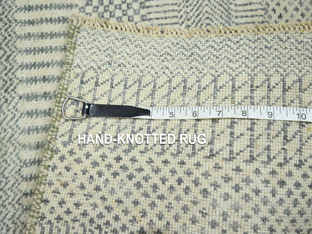 2'0" x 3'0" New Hand Knotted Grey Wool & Silk Rectangle Oriental Rug - MOA10276618