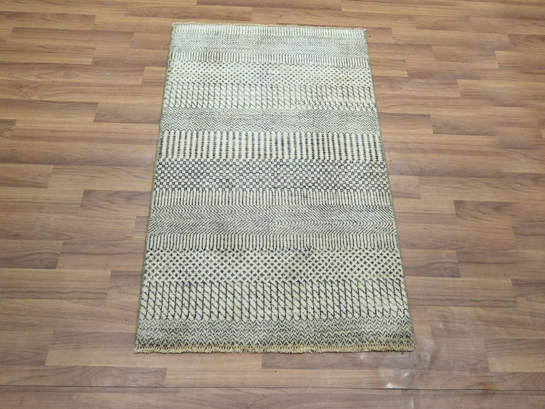 2'0" x 3'0" New Hand Knotted Grey Wool Rectangle Oriental Rug - MOA10276619