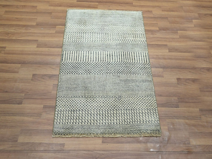 2'0" x 3'0" New Hand Knotted Grey Wool Rectangle Oriental Rug - MOA10276619