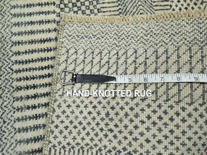 2'0" x 3'0" New Hand Knotted Grey Wool Rectangle Oriental Rug - MOA10276619