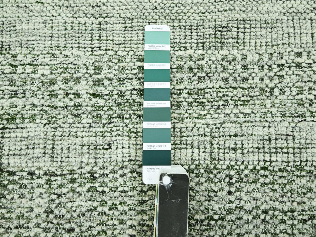5'11" x 6'0" New Hand Knotted Green Wool Round Oriental Rug - MOA10276732