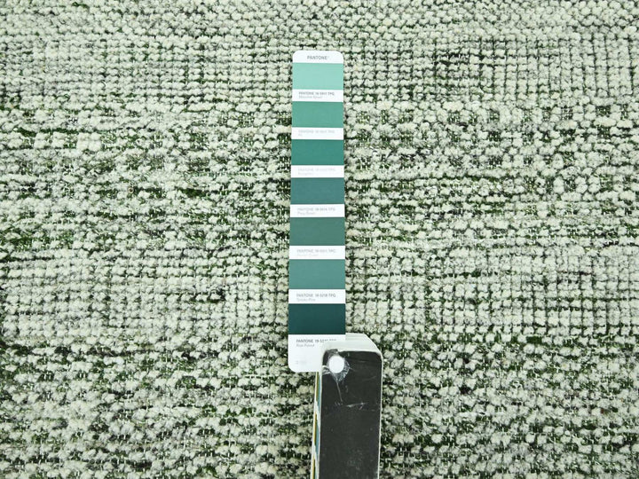 5'11" x 6'0" New Hand Knotted Green Wool Round Oriental Rug - MOA10276732