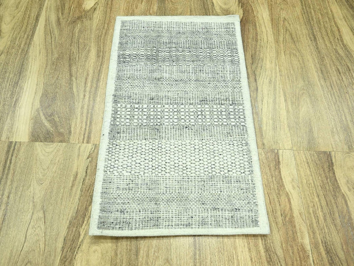 2'0" x 3'0" New Hand Knotted Grey Wool Rectangle Oriental Rug - MOA10276779