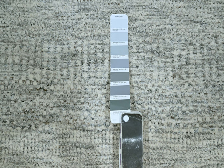 8'0" x 10'2" New Hand Knotted Grey Wool Rectangle Oriental Rug - MOA10276915