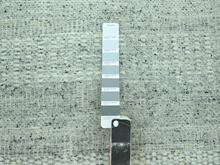 9'11" x 14'0" New Hand Knotted Grey Wool Rectangle Oriental Rug - MOA10276974