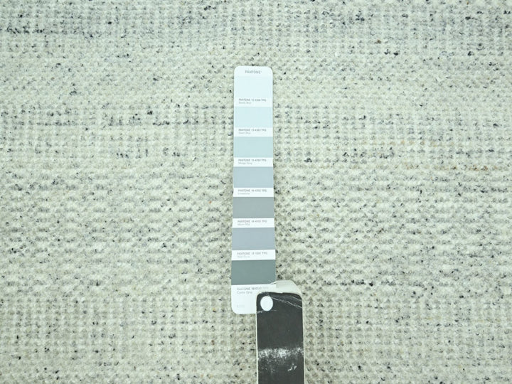 8'2" x 10'2" New Hand Knotted Grey Wool Rectangle Oriental Rug - MOA10276977