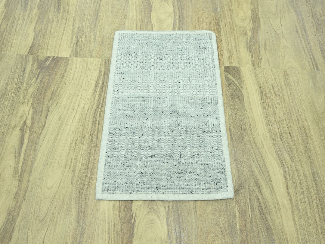 2'0" x 3'0" New Hand Knotted Grey Wool Rectangle Oriental Rug - MOA10276978