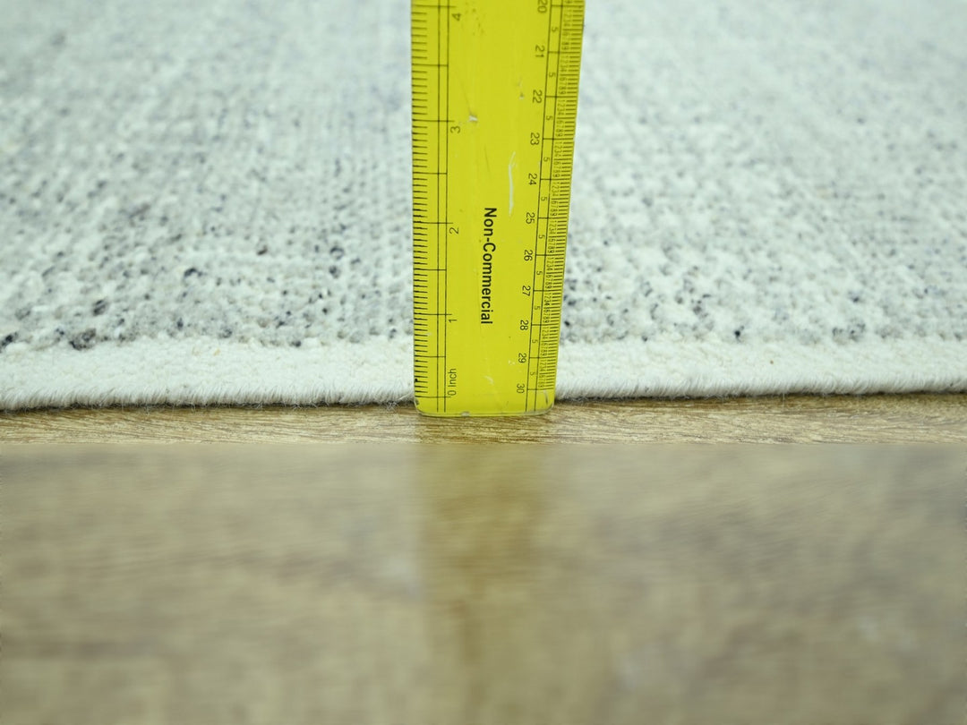 2'0" x 3'0" New Hand Knotted Grey Wool Rectangle Oriental Rug - MOA10276978