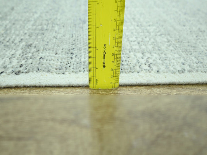 2'0" x 3'0" New Hand Knotted Grey Wool Rectangle Oriental Rug - MOA10276978