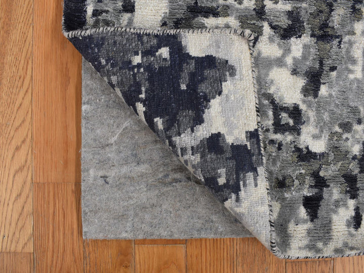 2'7" x 5'9" New Hand Knotted Grey Wool & Silk Rectangle Oriental Rug - MOA10278051