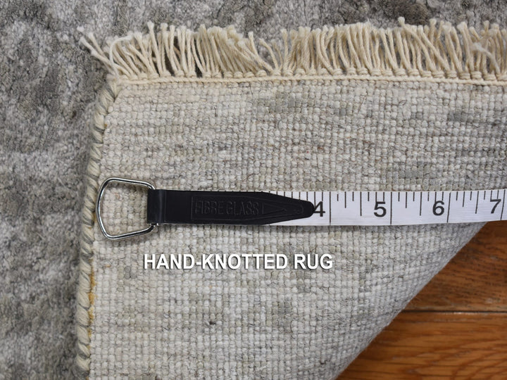 2'7" x 6'0" New Hand Knotted Grey Wool & Silk Runner Oriental Rug - MOA10278117