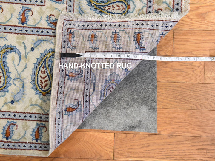 9'10" x 12'5" Vintage Hand Knotted Ivory Wool Rectangle Oriental Rug - MOA10278607