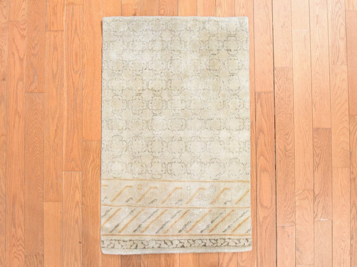 2'1" x 3'0" New Hand Knotted Ivory Silk Rectangle Oriental Rug - MOA10278647